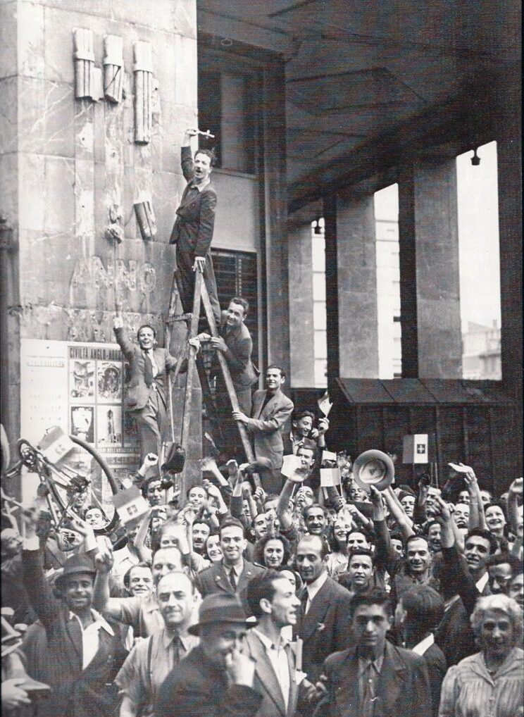 El extraño final de Mussolini, hace 80 años. Gentile inédito - El Grand ...