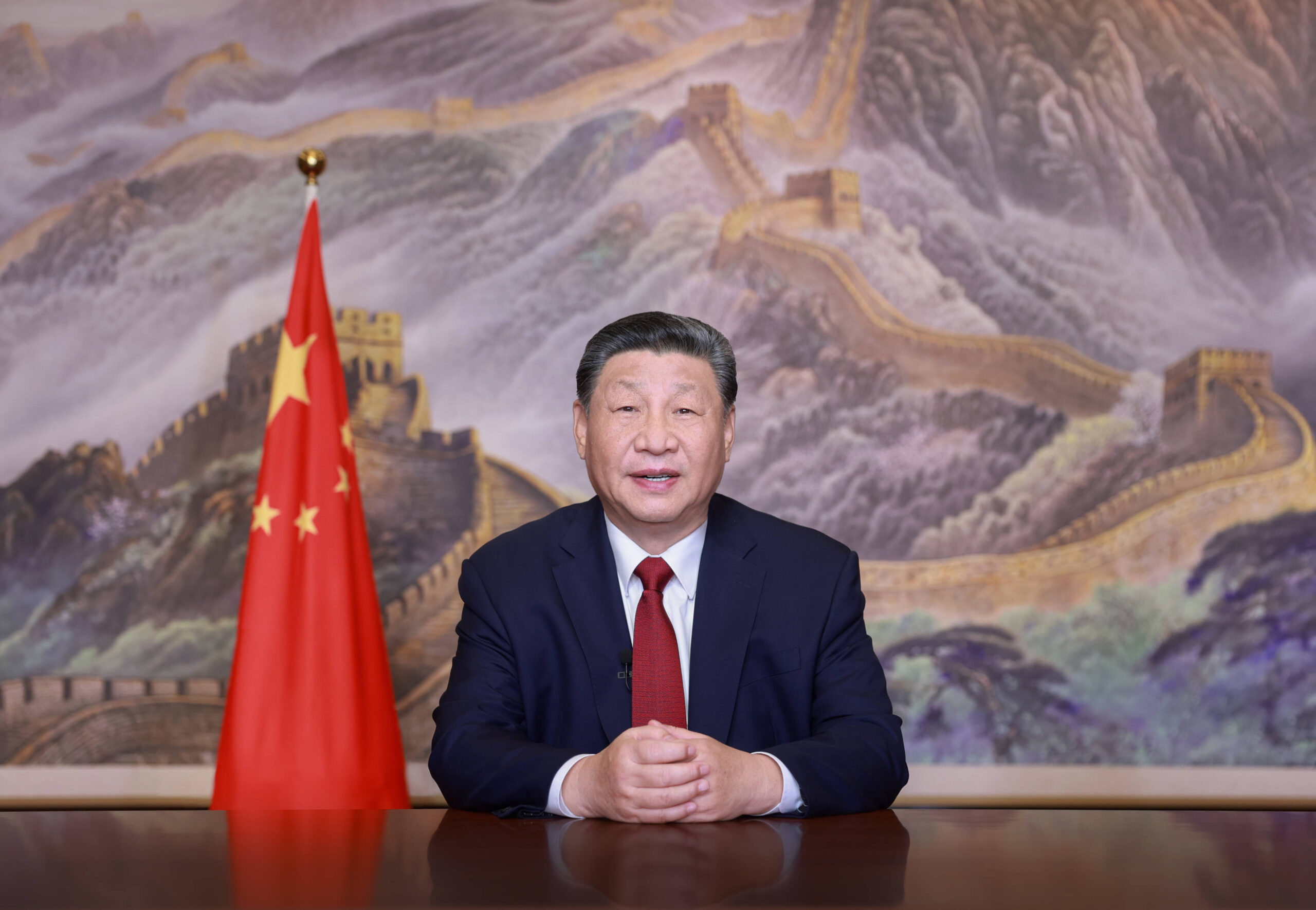 El presidente chino Xi Jinping pronuncia un mensaje de Año Nuevo para celebrar el año 2025 el 31 de diciembre de 2024 en Pekín. © Xinhua/Ju Peng