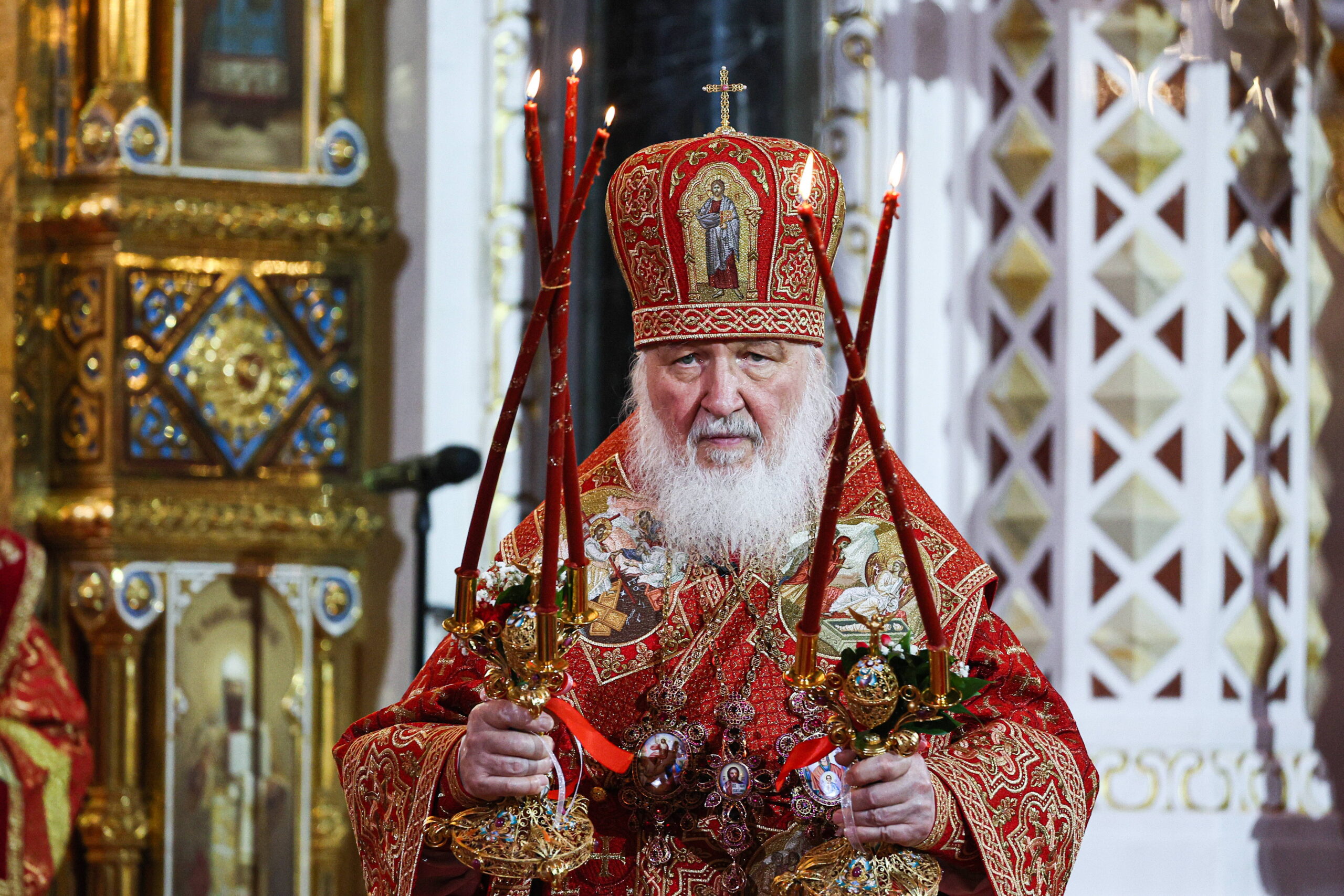 El patriarca Kirill de Moscú y de toda Rusia celebra la misa de Pascua en la catedral de Cristo Salvador el 20 de abril de 2025.