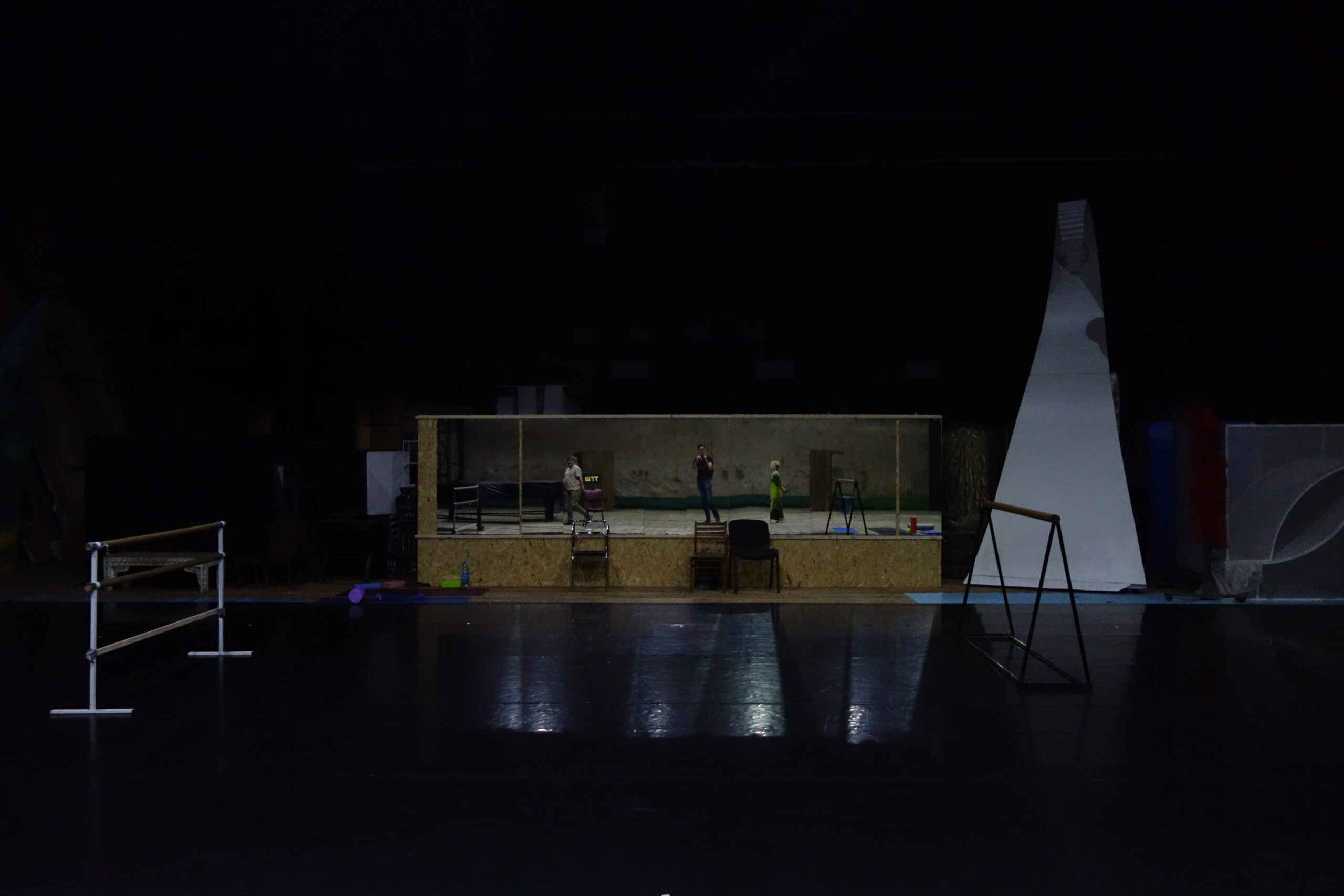Escenario principal de la ópera de Járkov, sin usar desde el inicio de la invasión rusa.