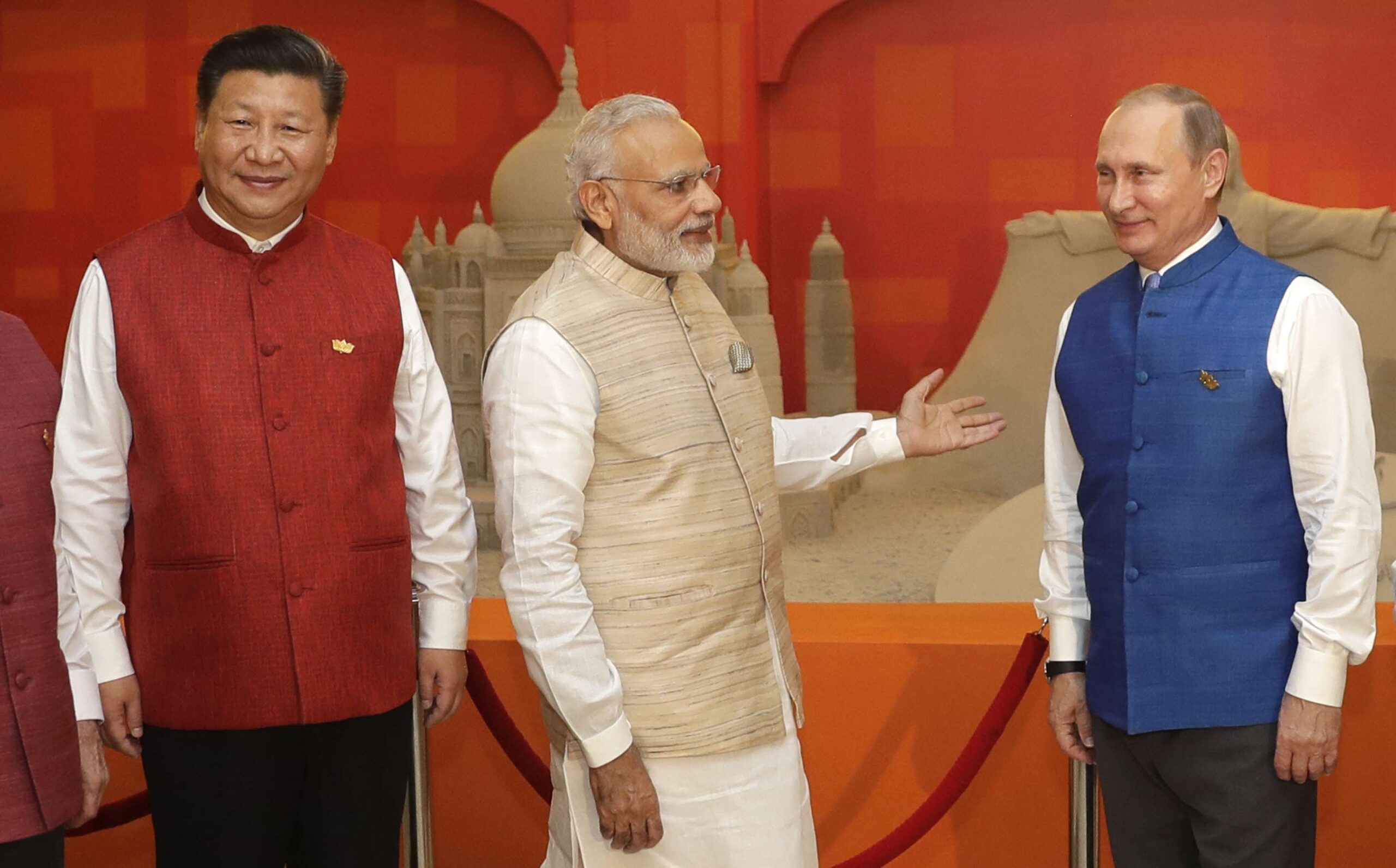 Al igual que la Cumbre de los BRICS celebrada los días 15 y 16 de octubre en Goa, India.