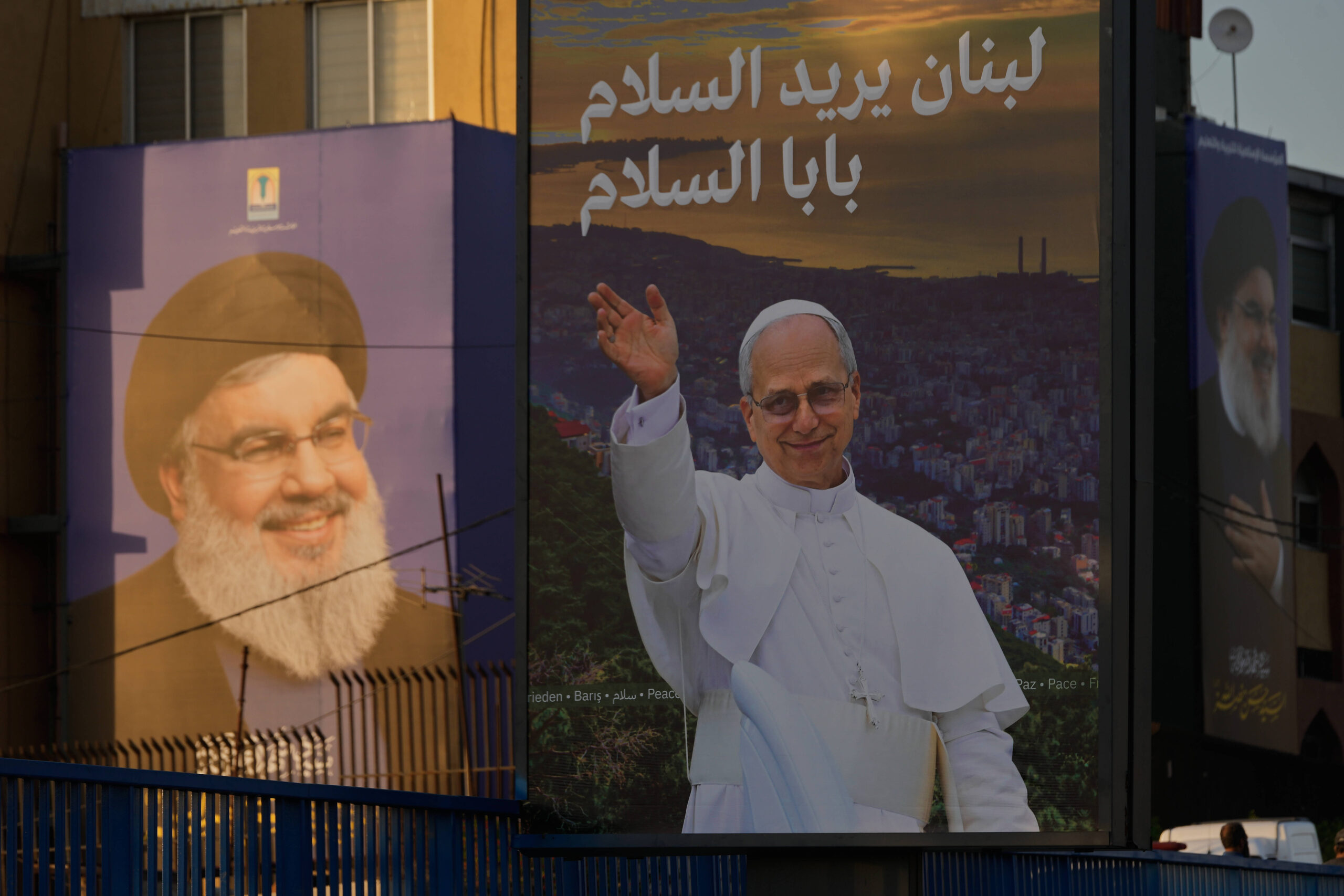 Retratos de los últimos cuatro papas (viernes gratis) : r/Catholicism, image size:2560x1707