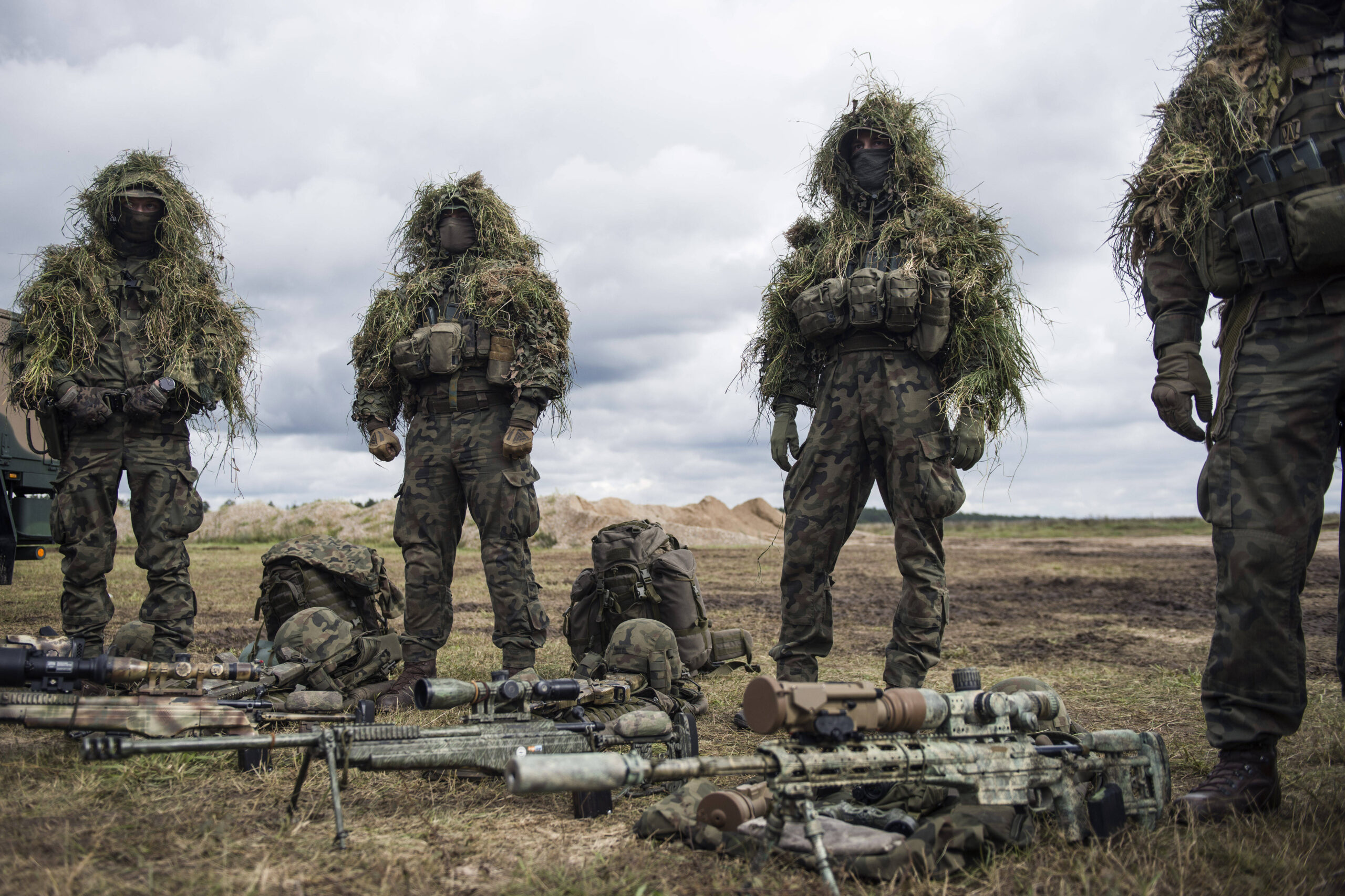 «Durante la Guerra Fría, cuando los temores se centraban en la vulnerabilidad de la brecha de Fulda, el escenario de referencia de un conflicto contra el Pacto de Varsovia era el de una invasión de Europa Occidental por parte del Ejército Rojo y sus aliados, precedida en mayor o menor medida por el uso de armas nucleares.»