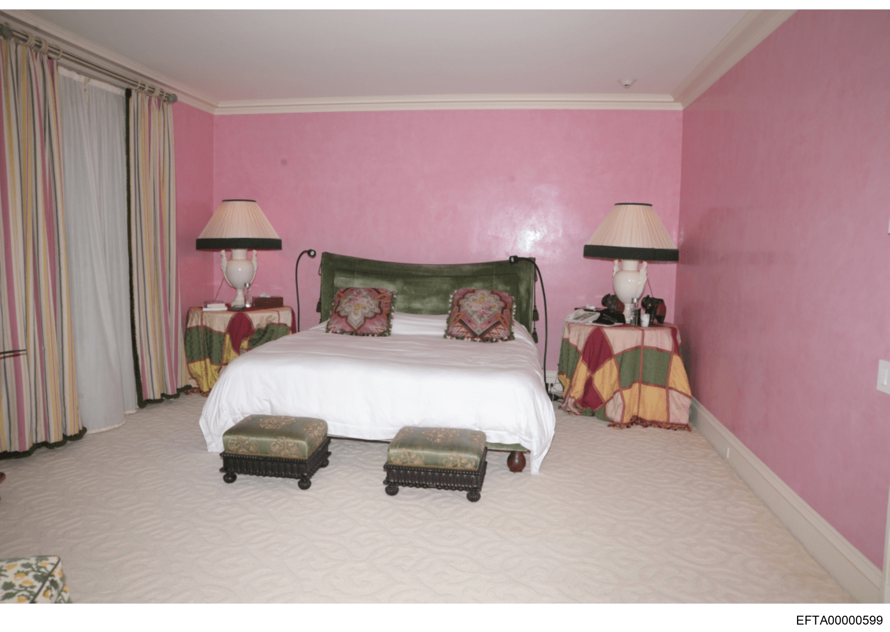 «Habitación rosa / Pink bedroom suite» Manhattan, Nueva York Fotografía digital (toma judicial), EFTA00000599