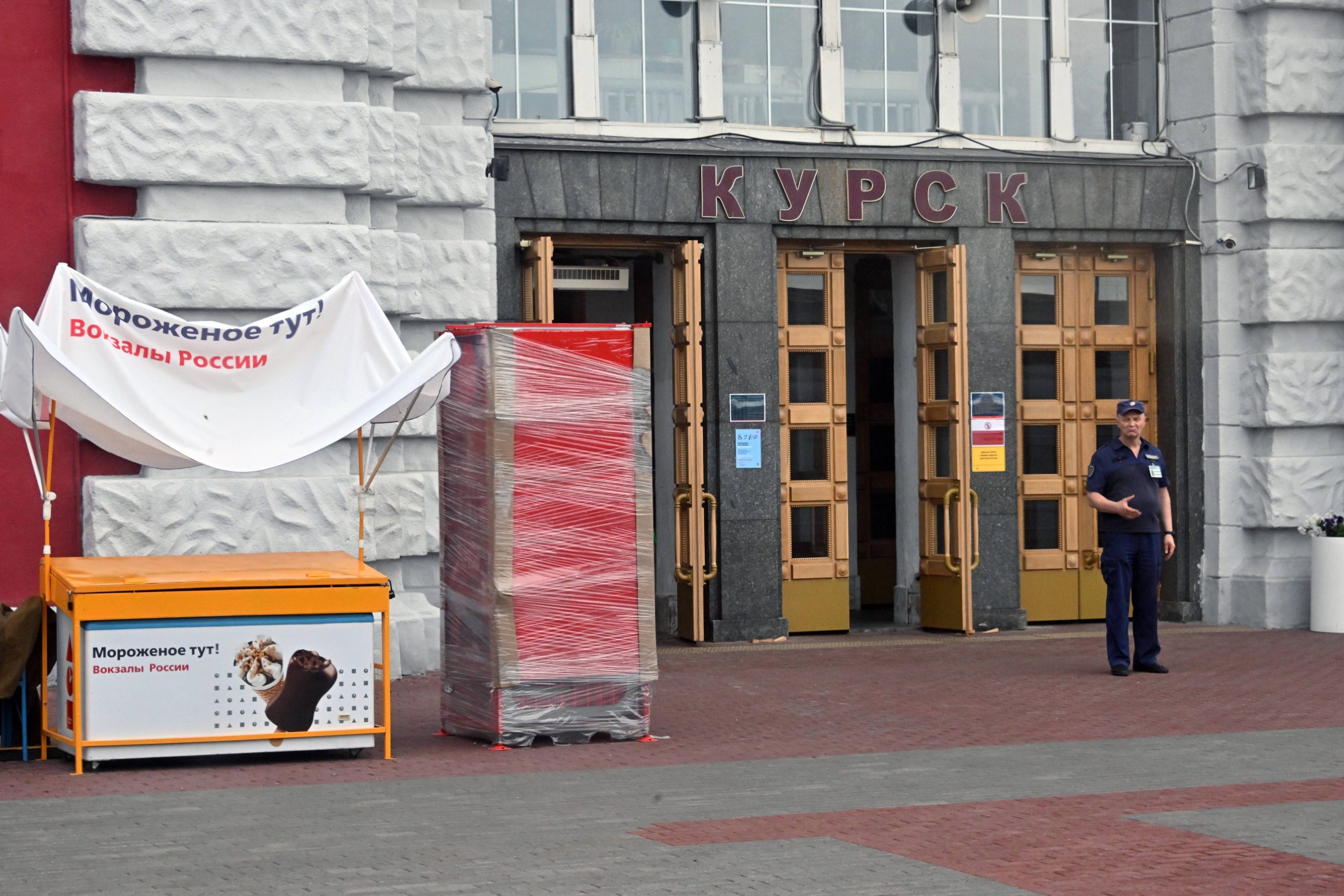 Frente a la estación de Kursk. © Anatoliy Zhdanov/Kommersant/Sipa USA