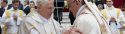 Pape François Bénoit XVI au Vatican se rencontre