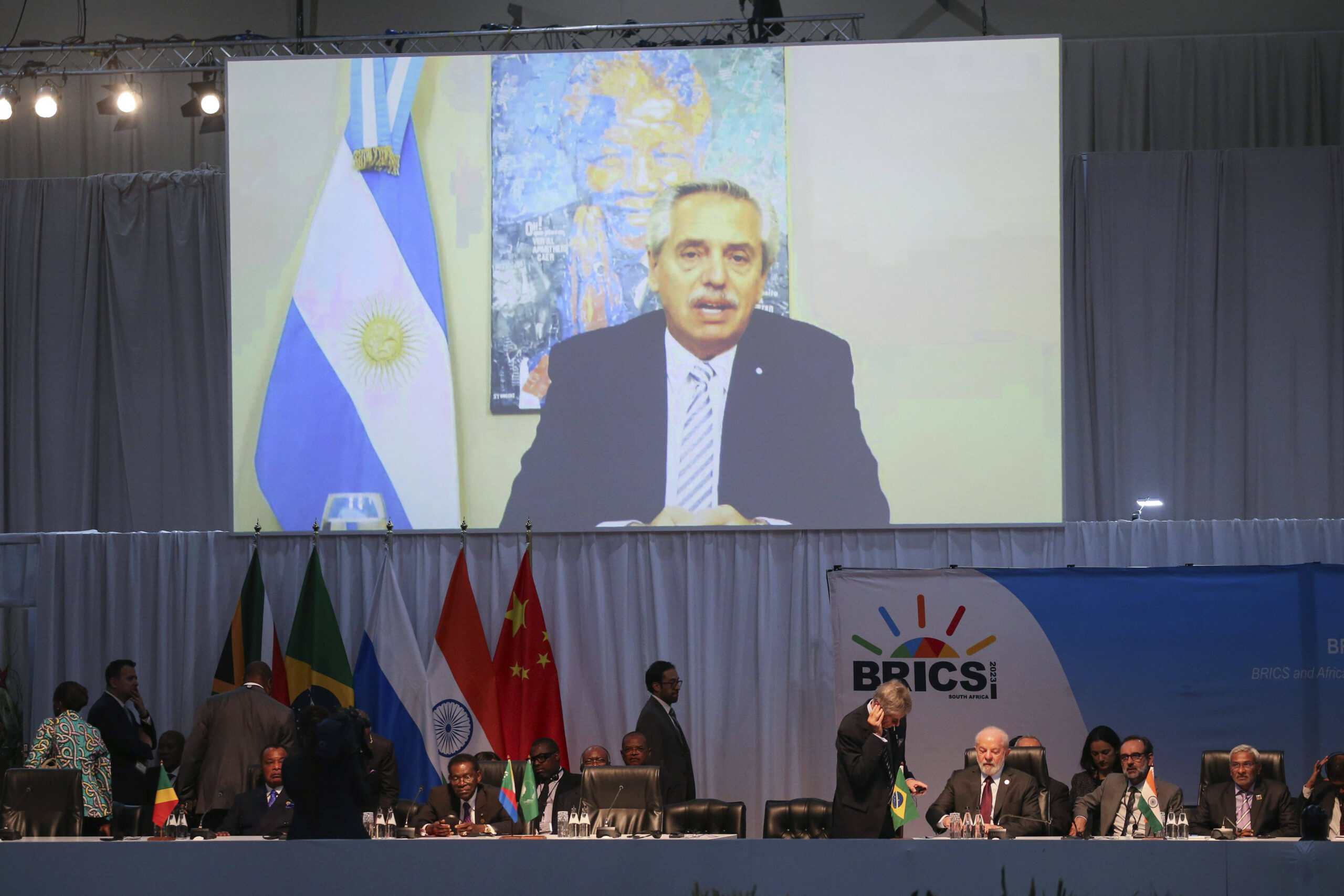 Brasil incorpora a su principal socio latinoamericano, Argentina, al grupo BRICS