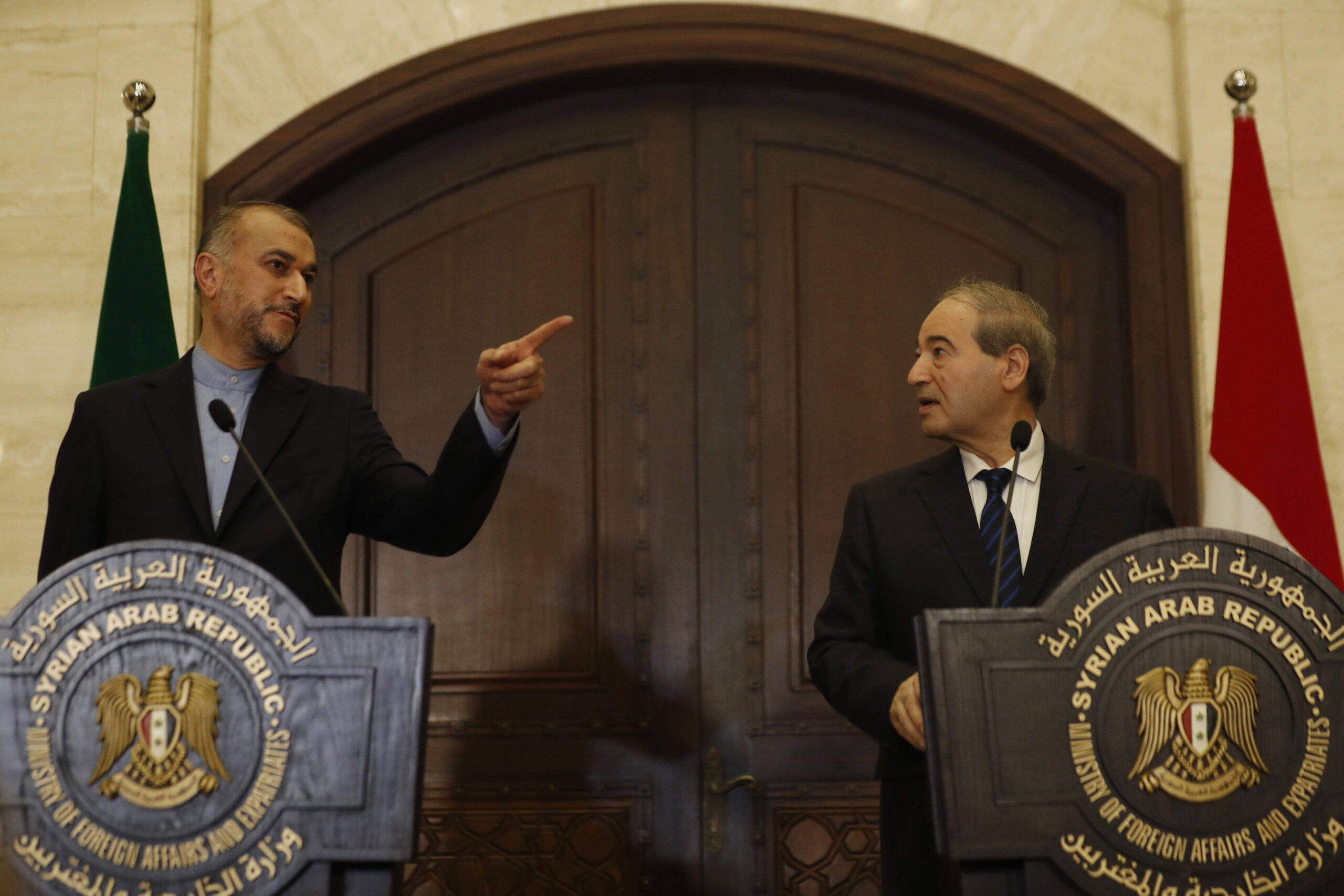 Hossein Amir Abdollahian rencontre le ministre des Affaires étrangères syrien. © AP Photo/Omar Sanadiki