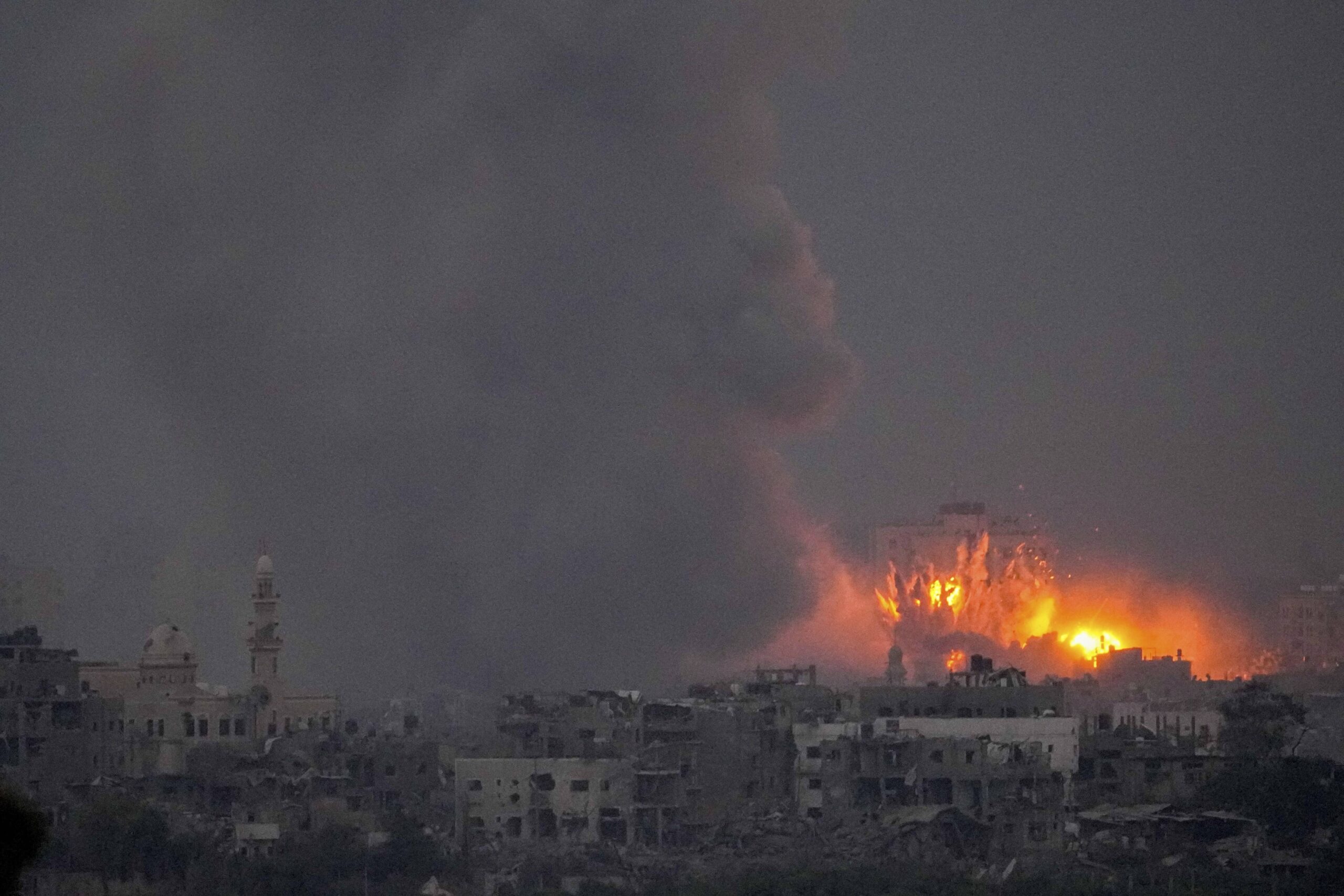 Les bombardements continuent de s'abattre sur Gaza. © SIPA