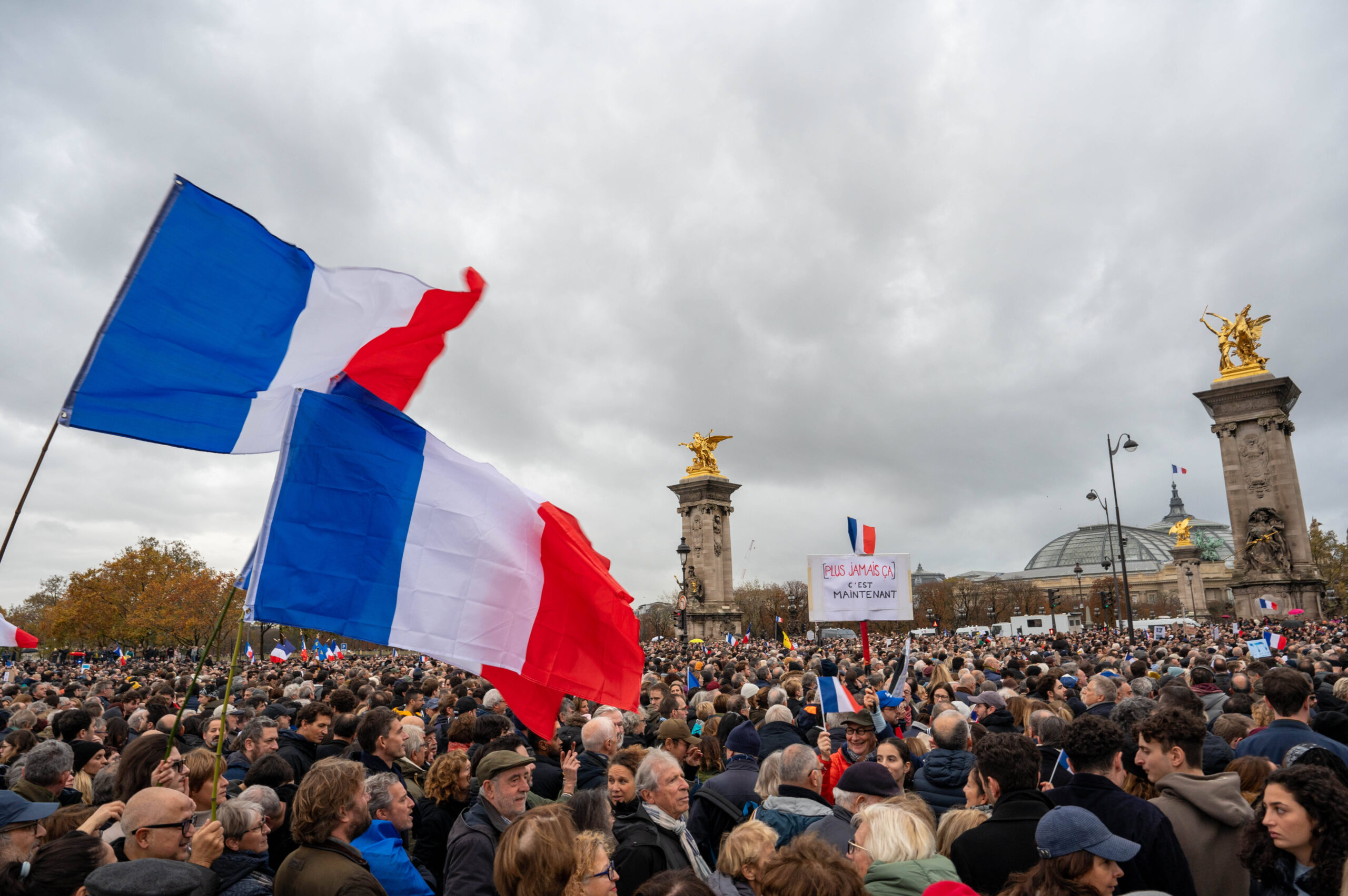Des dizaines de milliers de personnes défilent à  Paris contre l'antisémitisme. © Caron/Zeppelin/SIPA