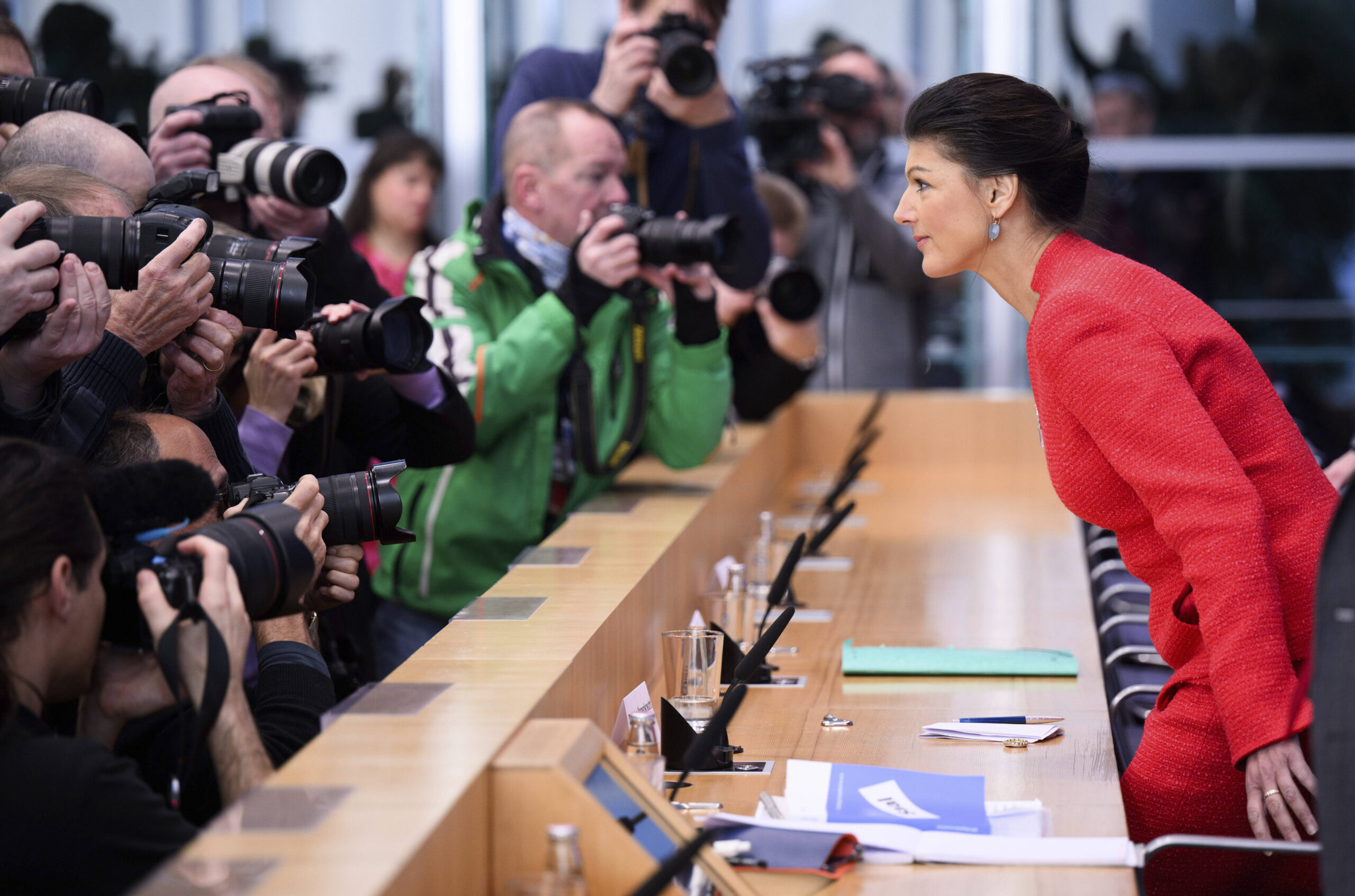 Gegen Einwanderung und Unterstützung für die Ukraine: die neue deutsche Linke, Sahra Wagenknecht