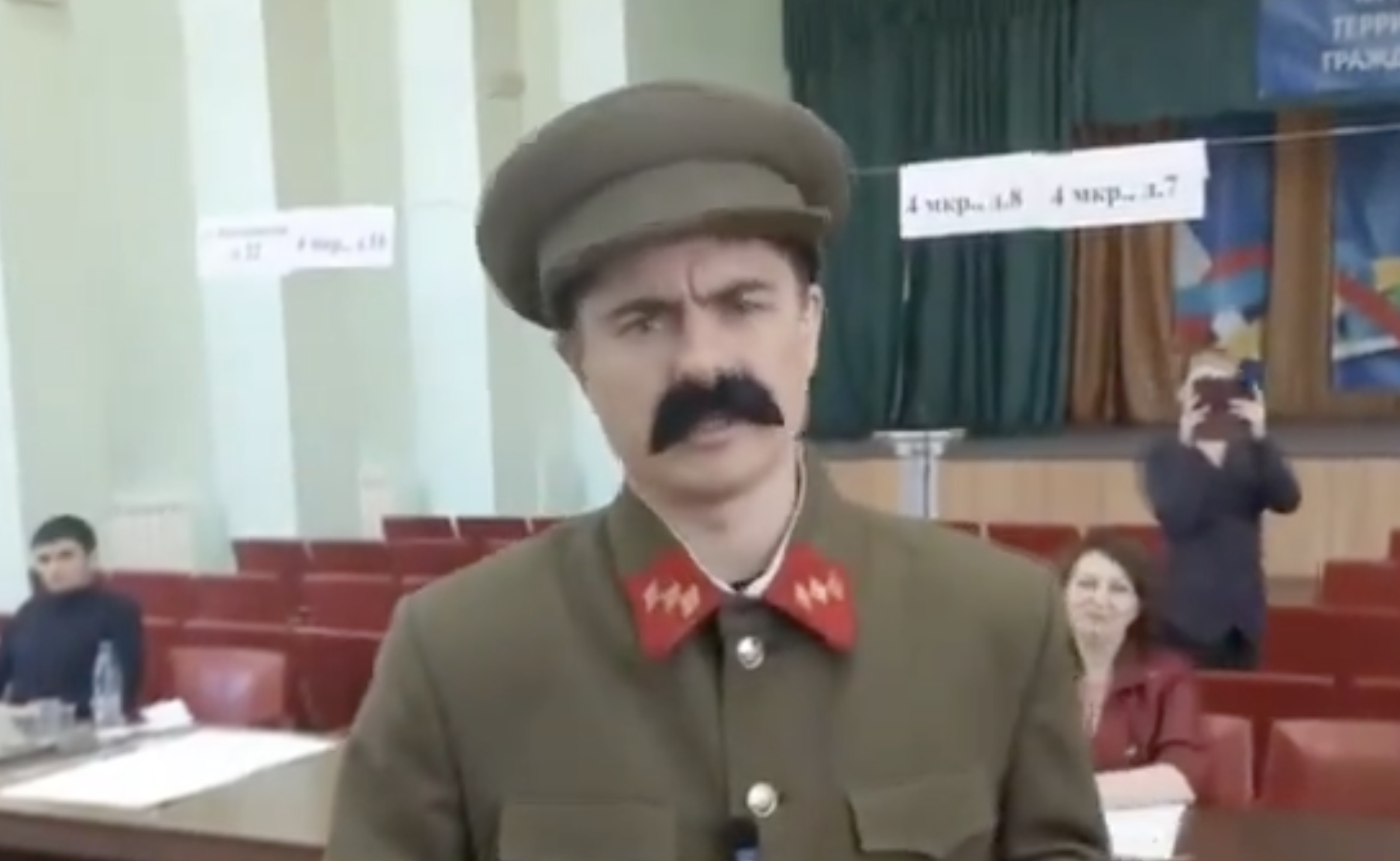 Quand Staline vote Poutine (Source : Twitter)