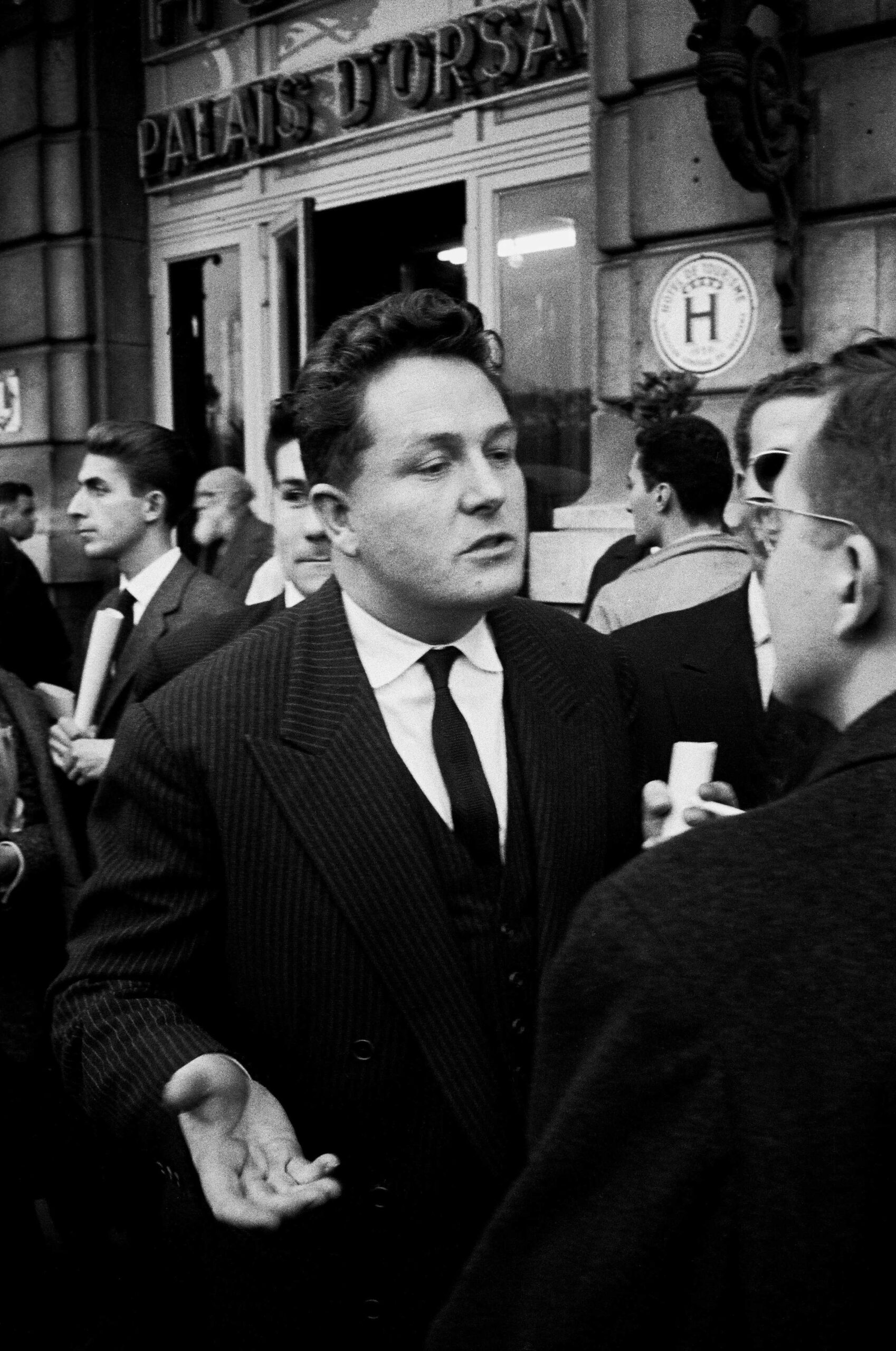 Jean-Marie Le Pen après la conférence de presse du Général Salan à l'approche du procès Lagaillarde. 20 octobre 1960 © Dalmas/SIPA