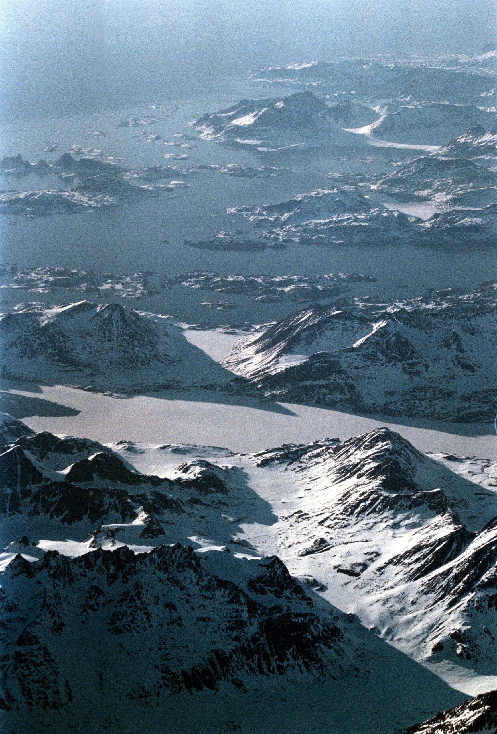 La calotte glaciaire du Groenland vue d'un avion C-130 de l'US Air Force. Groenland, Kangerlussuaq, 19 janvier 2025. © Rob Schoenbaum/ZUMA Press Wire/Shutterstock 