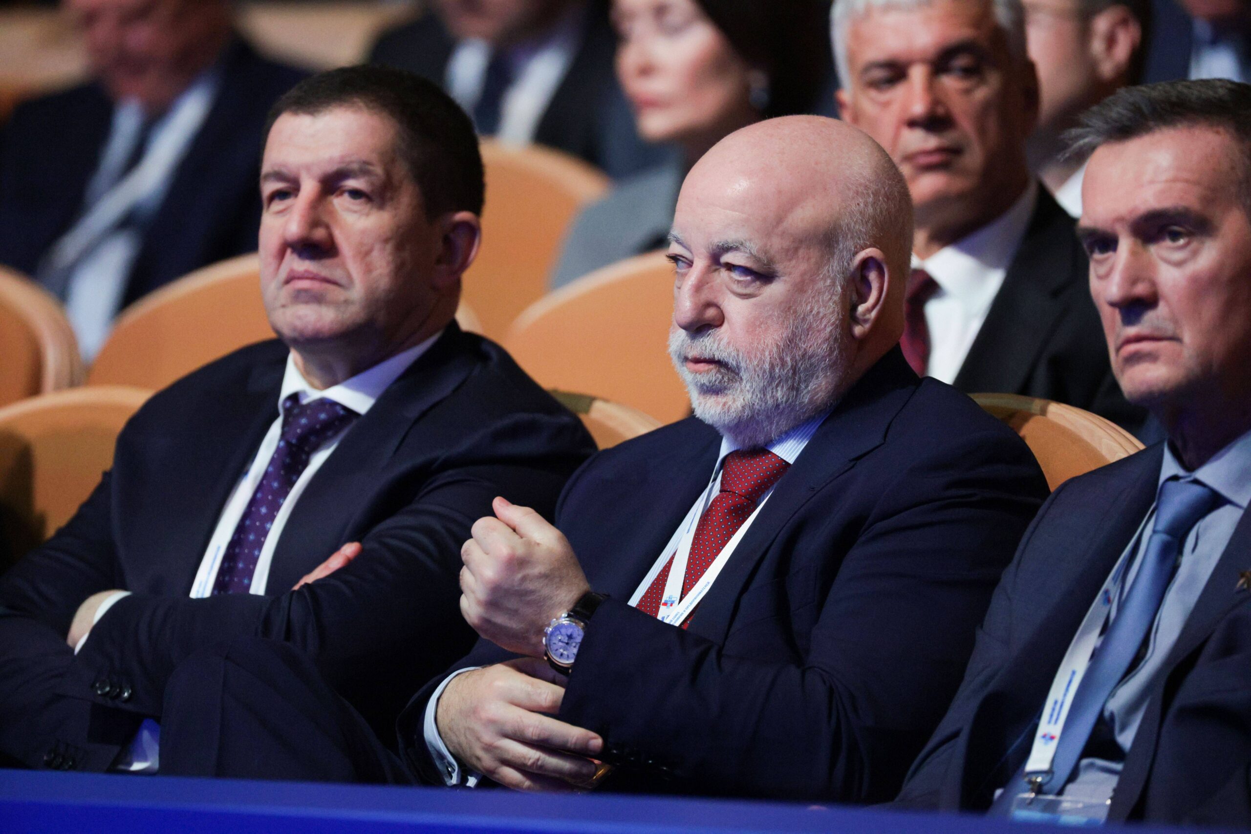 Le président de Rostelecom, Mikhail Oseevsky, et le président du conseil d'administration du groupe Renova, Viktor Vekselberg, assistent au congrès annuel de l'Union russe des industriels et des entrepreneurs (RSPP) à Moscou, en Russie. © Gavriil Grigorov/SPUTNIK/SIPA