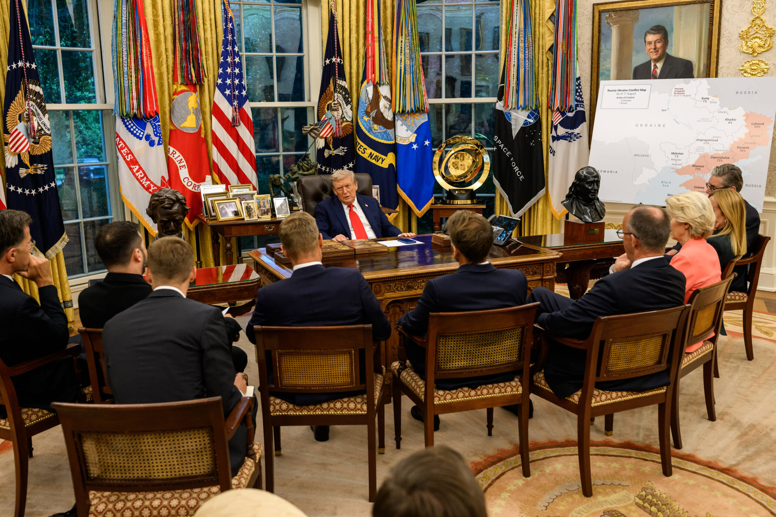 « En rencontrant Zelensky et les autres dirigeants européens, Donald Trump a tenté de remplacer ces images par de nouvelles.» © Daniel Torok/White House