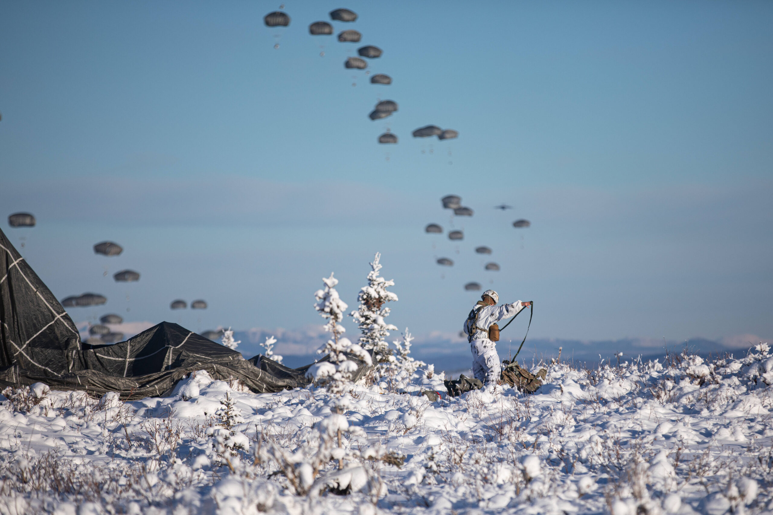 Le très respectable Conseil de l'Arctique, forum intergouvernemental facilitant la collaboration dans l'Arctique, a été vidé de sa substance par la Russie. Et de nouvelles preuves ont été apportées sur la présence de patrouilles navales et aériennes conjointes de la Chine et de la Russie dans et autour du détroit de Béring et du Pacifique Nord.