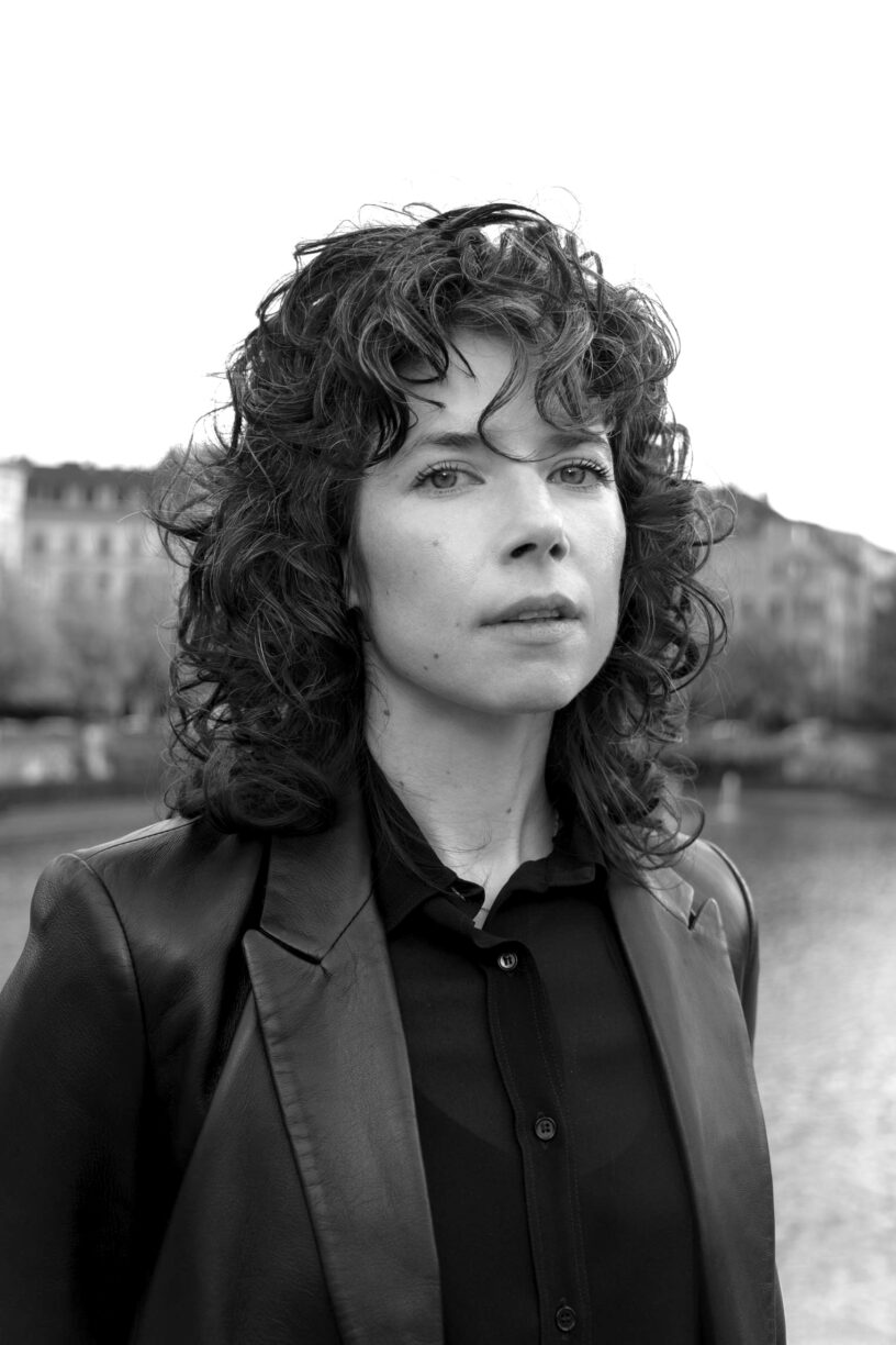 Bulle de l’IA : « 70 % du cloud est contrôlé par trois entreprises américaines », une conversation avec Meredith Whittaker, présidente de Signal