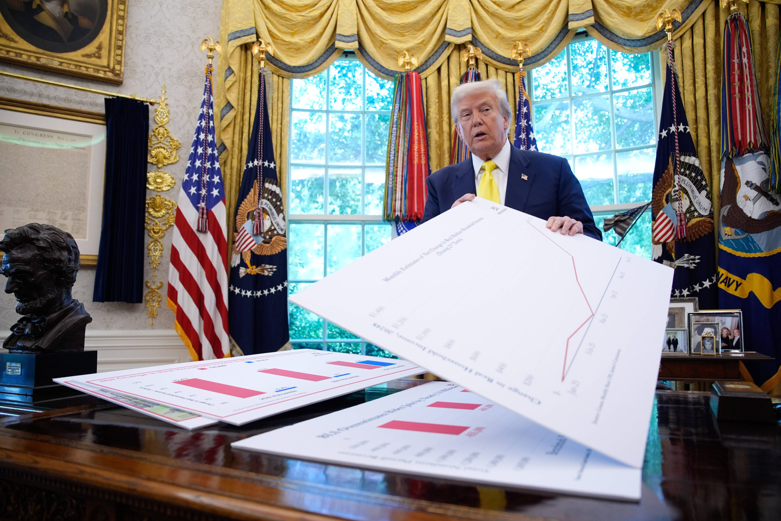 «Tout au long de l’année 2025, la croissance des dépenses de consommation des citoyens étatsunien a nettement ralenti, alors qu'elle s'était redressée sous la présidence de Joe Biden.» (Image © Yuri Gripas)