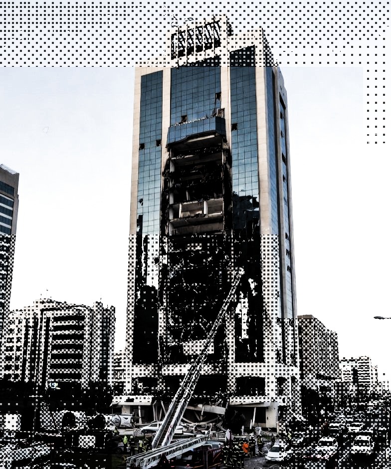 Sur Sheikh Zayed Street à Dubaï après les frappes. 