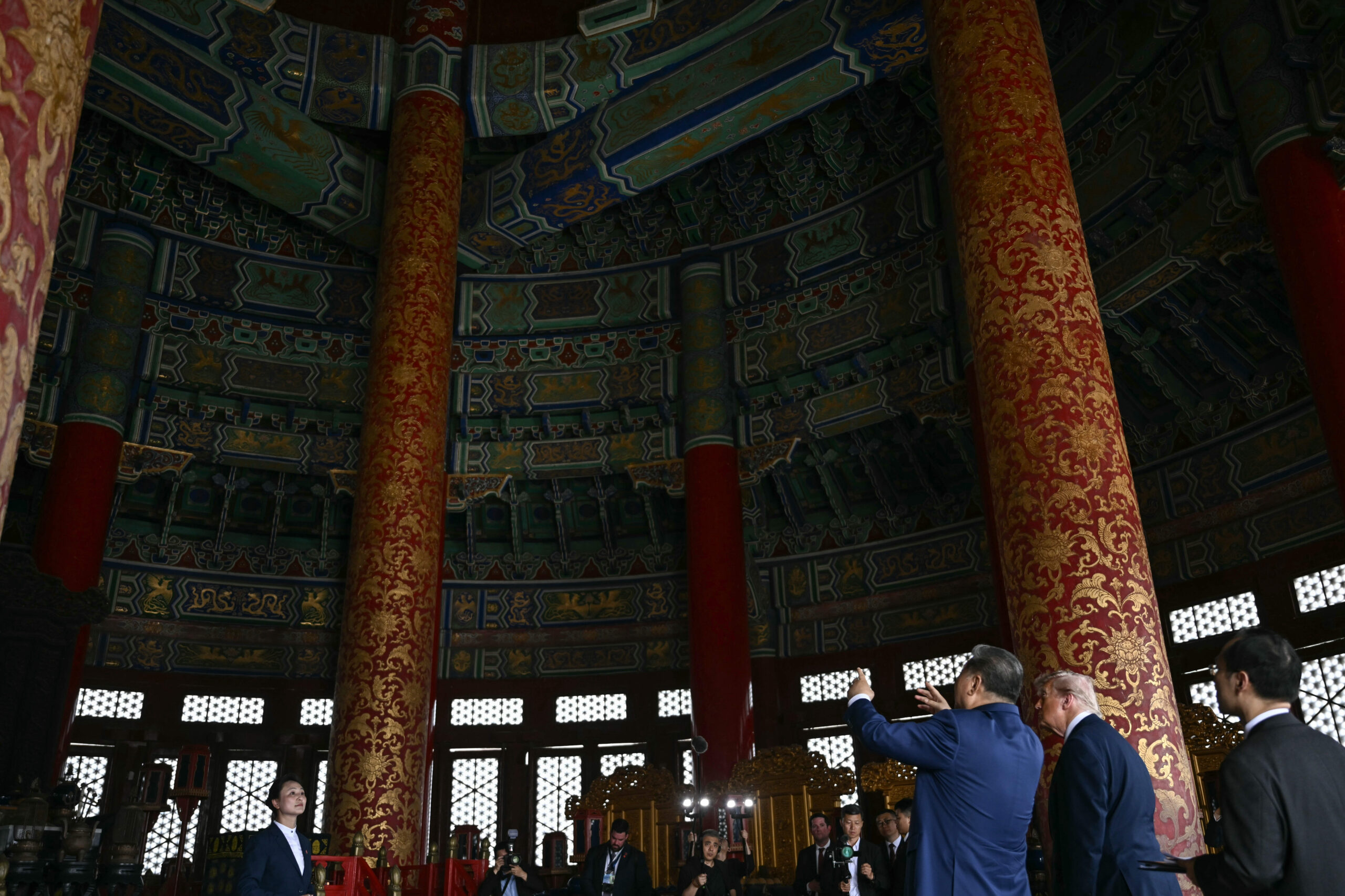 Les présidents chinois et américains à l'intérieur du temple. © Brendan Smialowski