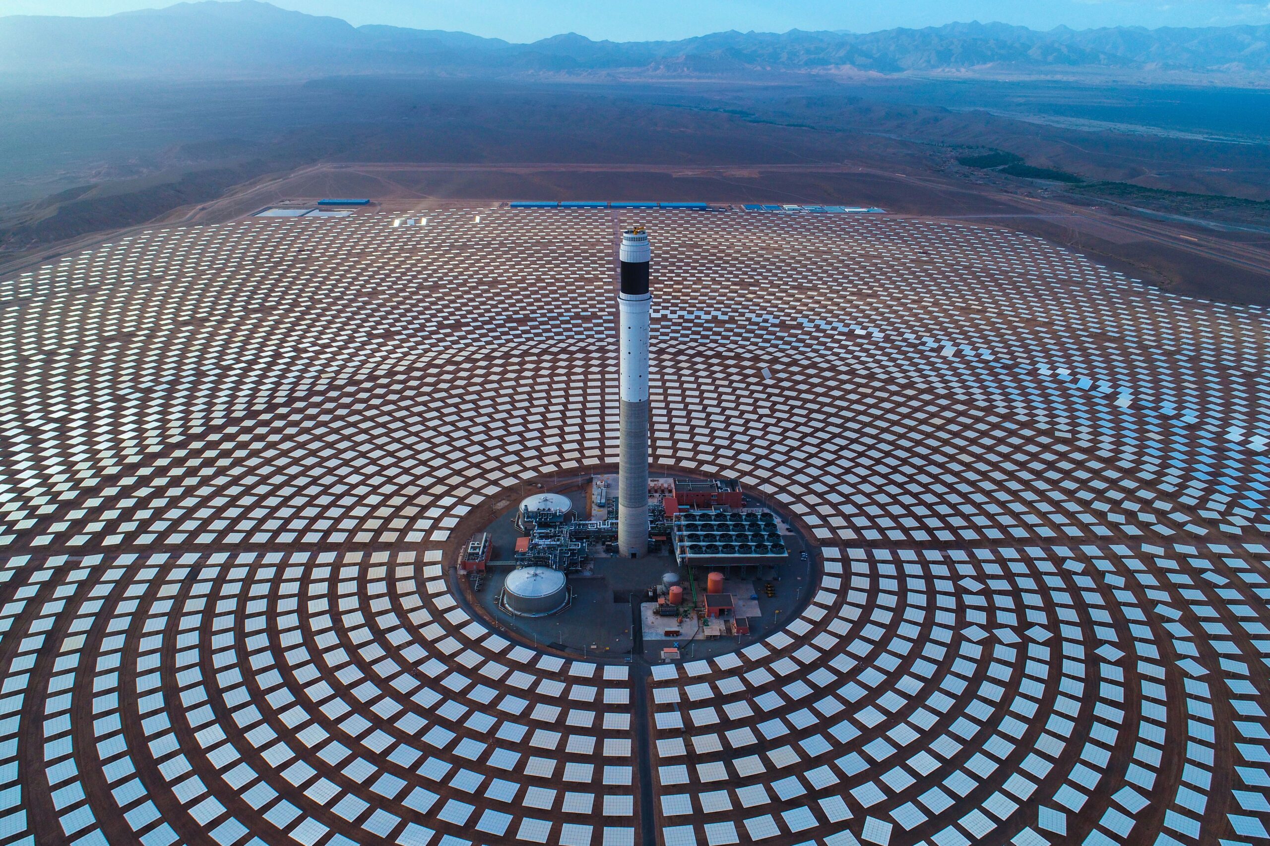 Photo du projet marocain NOOR III d’énergie solaire à concentration (CSP) à Ouarzazate, au Maroc, le 7 juin 2018. © CHINE NOUVELLE/SIPA