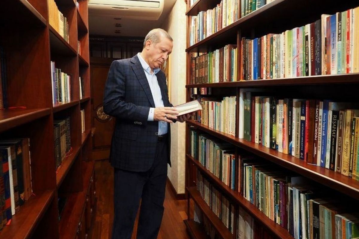 Erdoğan dans son Külliye
