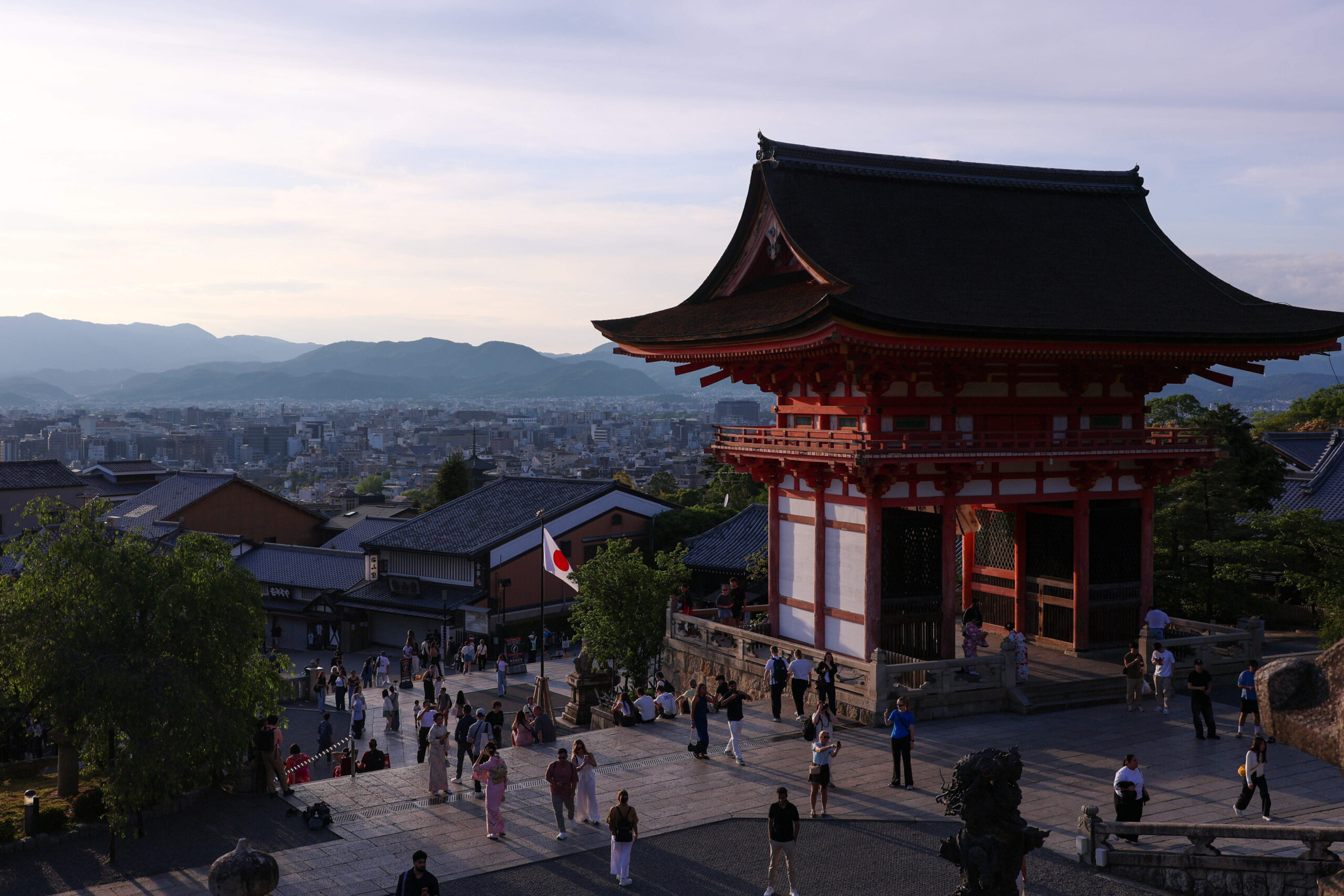 Le temple Kiyomizu-dera, à l'est de Kyoto.