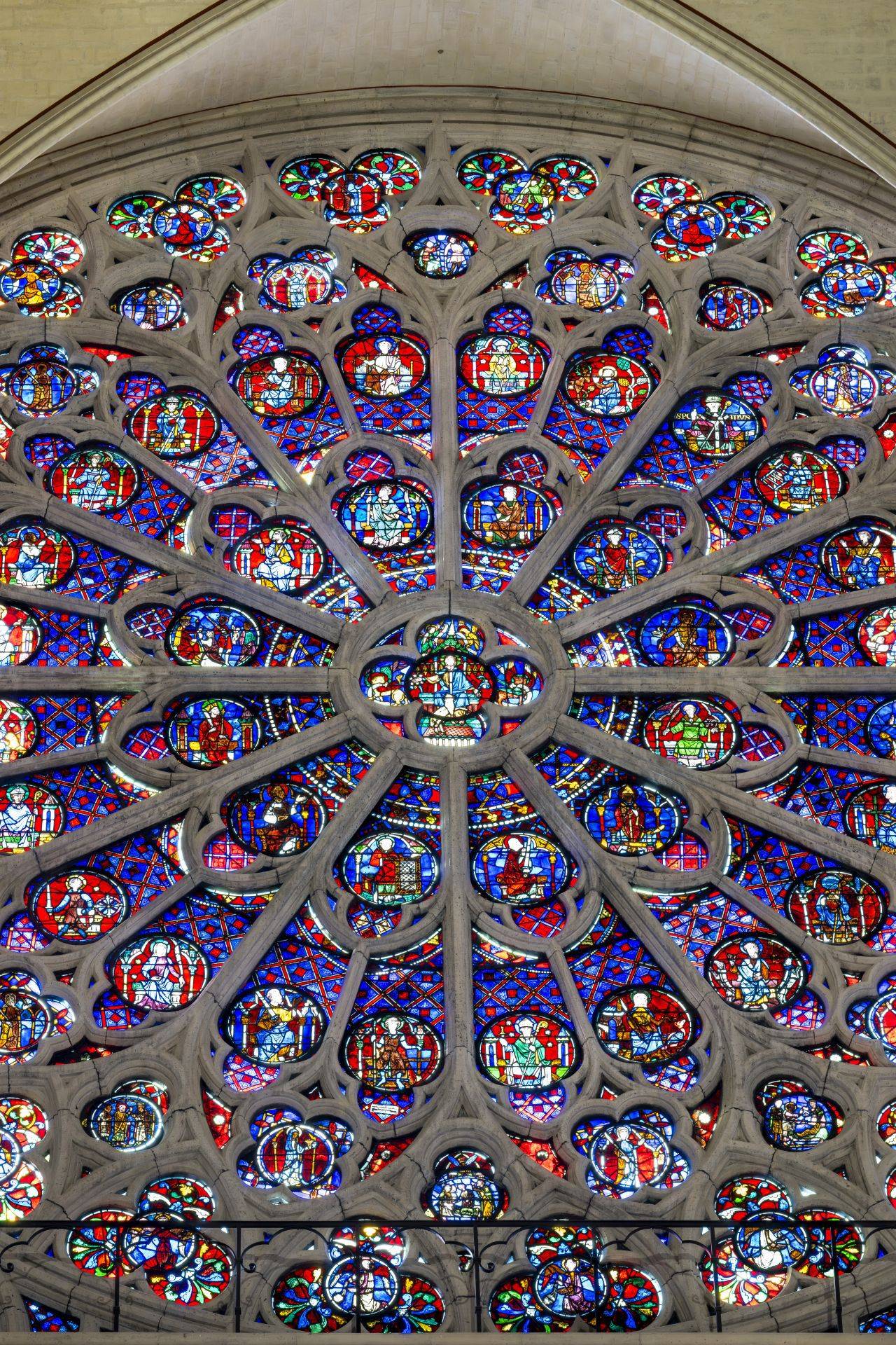 Vista interna della Cattedrale di Notre-Dame prima della sua riapertura a Parigi, Francia, il 30 novembre 2024 © Julio Piatti