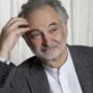 Jacques Attali, né le 1er novembre 1943 à Alger, est un écrivain, chef d'entreprise, économiste et haut fonctionnaire français