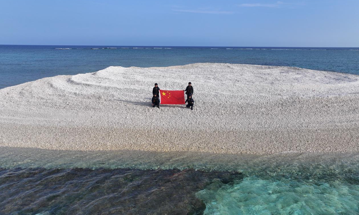  «Il 26 aprile 2025, la televisione ufficiale cinese annuncia la conquista di Tiexian, un isolotto che fa parte dell'arcipelago delle Spratley, sempre più conteso tra Cina e Filippine e vicino alla base navale filippina di Thitu Island.»